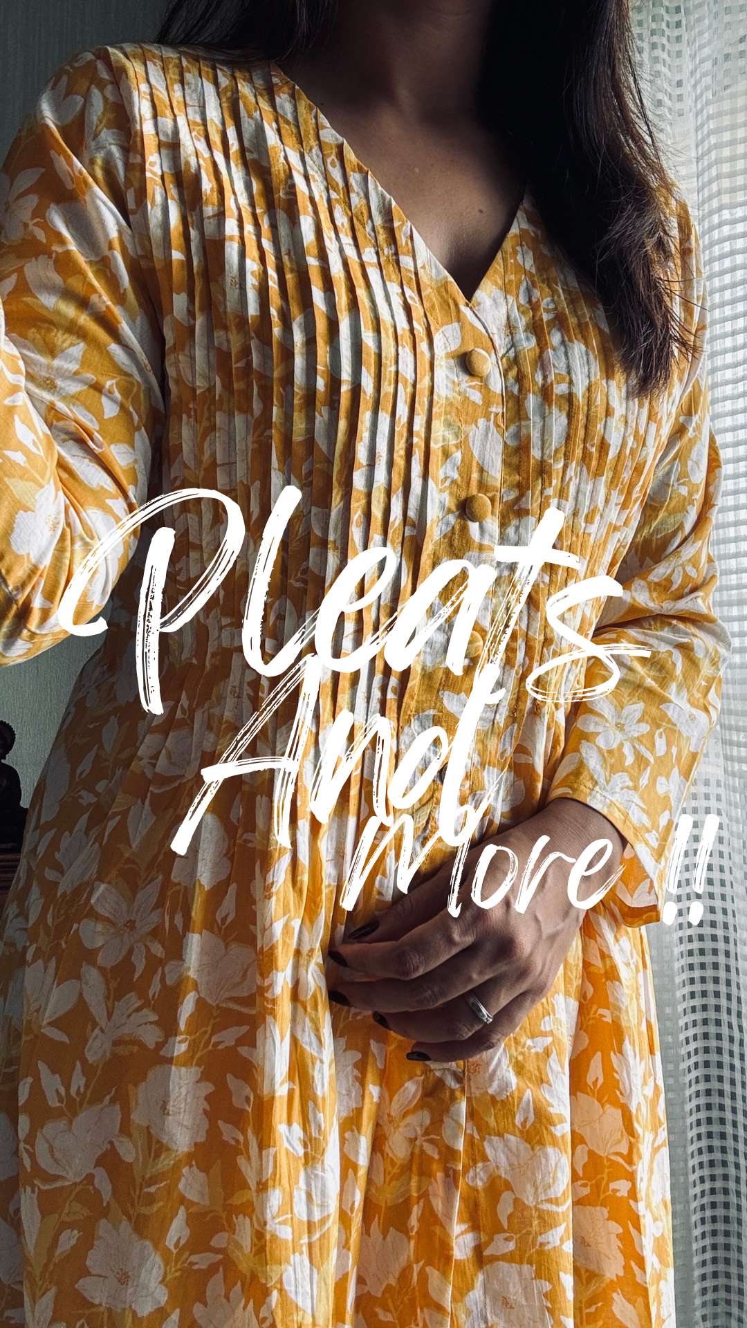 PLEATS AND MORE - YELLOW